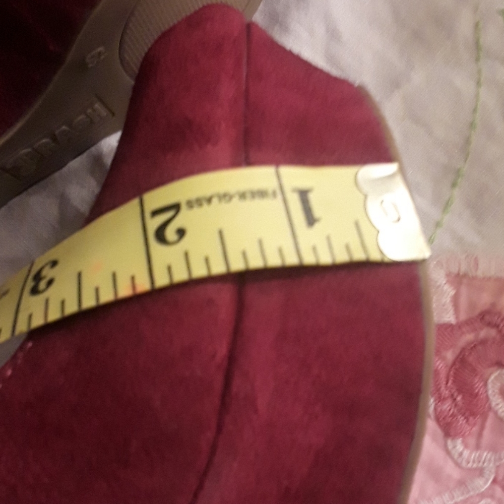 1 FREE with purchase -NWB Brash Maroon Wedges 6.5 - Picture 6 of 8